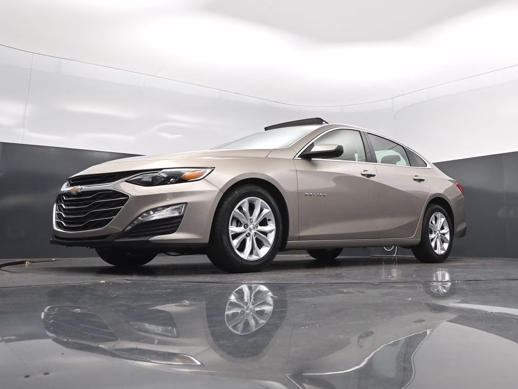 2024 Mineral Gray Metallic Chevrolet Malibu LT FWD Sedan