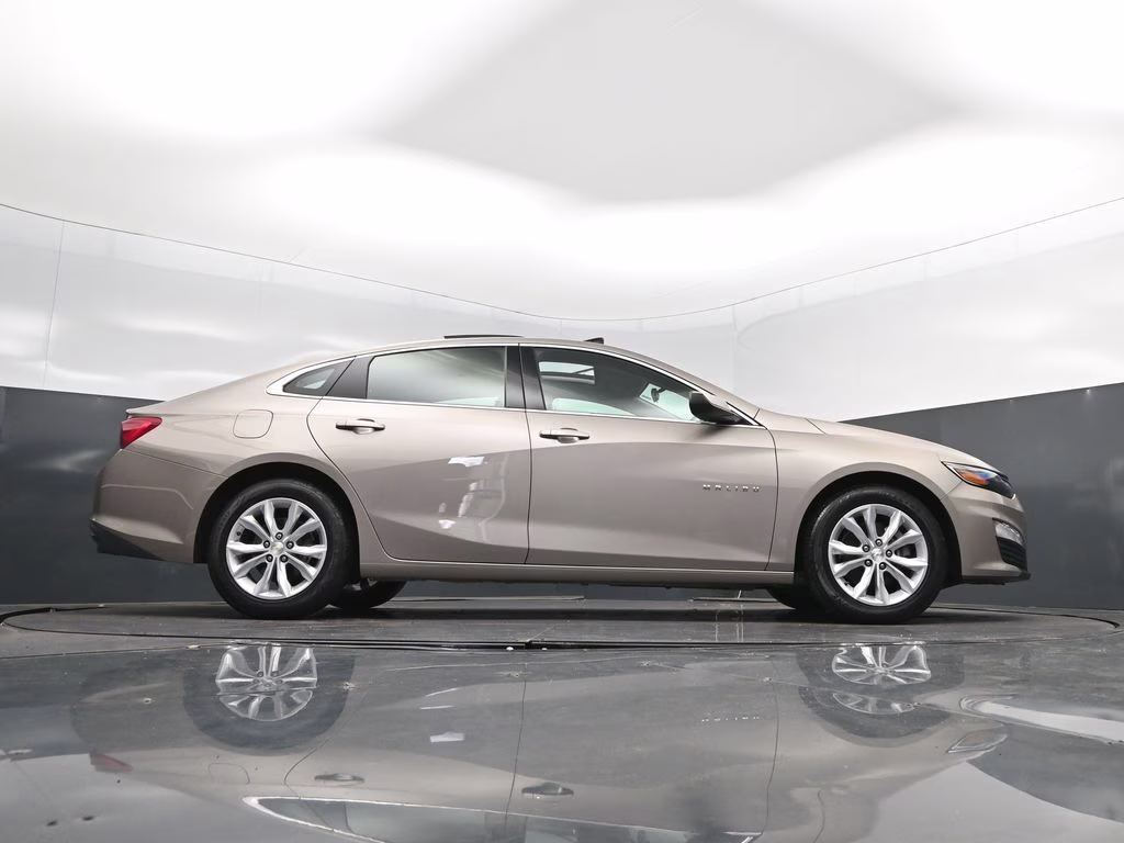 2024 Mineral Gray Metallic Chevrolet Malibu LT FWD Sedan
