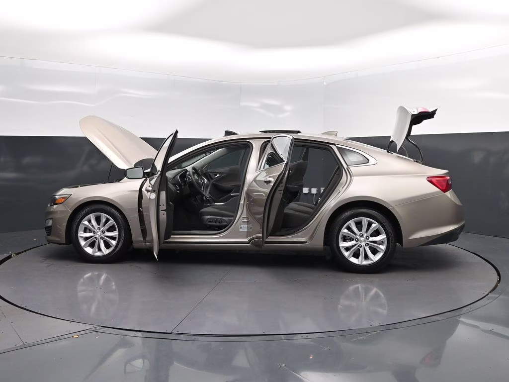2024 Mineral Gray Metallic Chevrolet Malibu LT FWD Sedan
