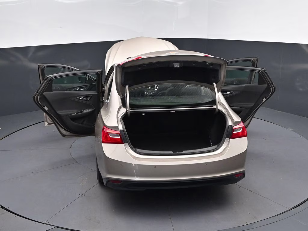 2024 Mineral Gray Metallic Chevrolet Malibu LT FWD Sedan