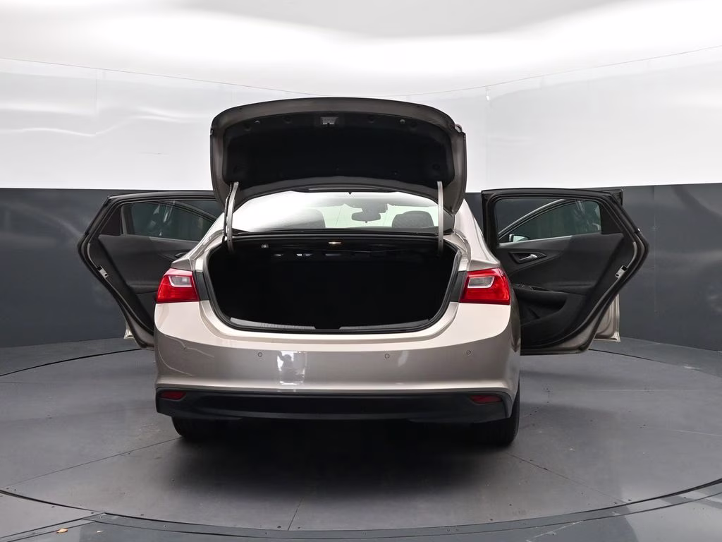 2024 Mineral Gray Metallic Chevrolet Malibu LT FWD Sedan