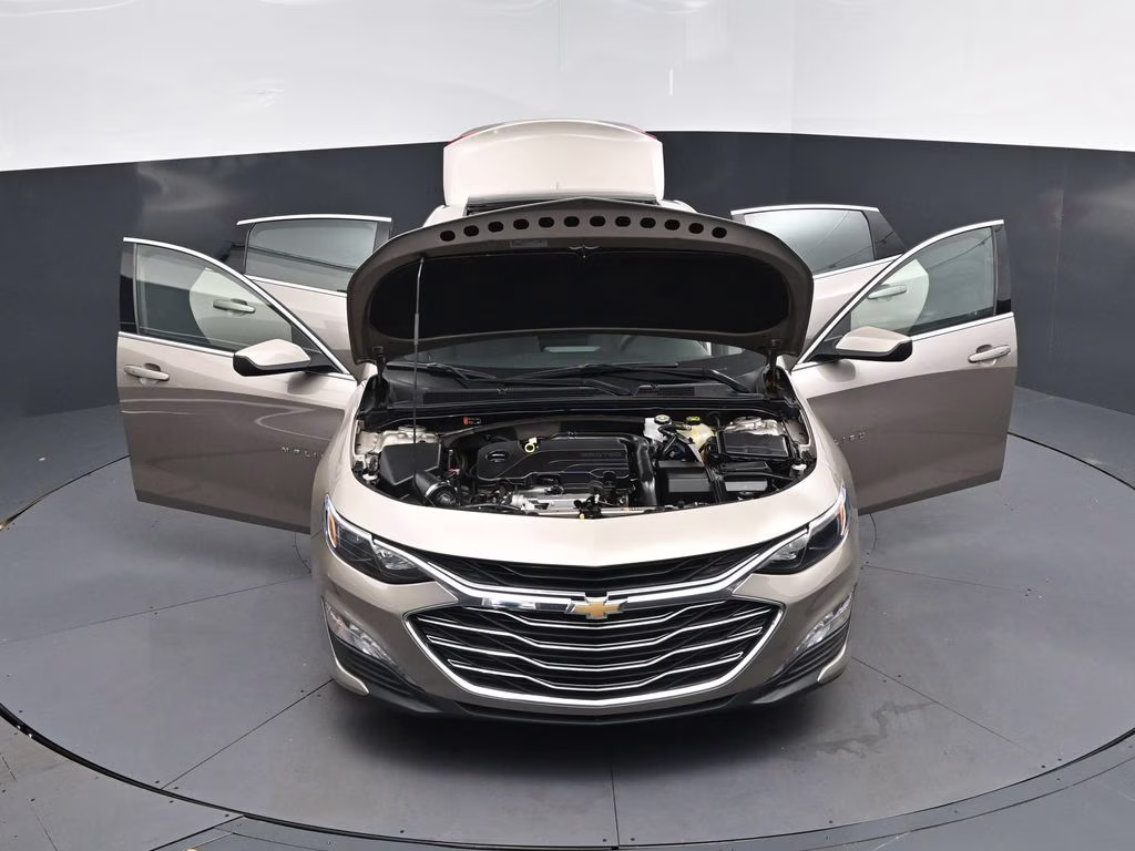 2024 Mineral Gray Metallic Chevrolet Malibu LT FWD Sedan