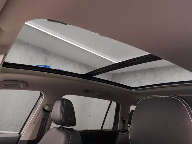 2022 Platinum Gray Metallic Volkswagen Atlas SEL AWD SUV