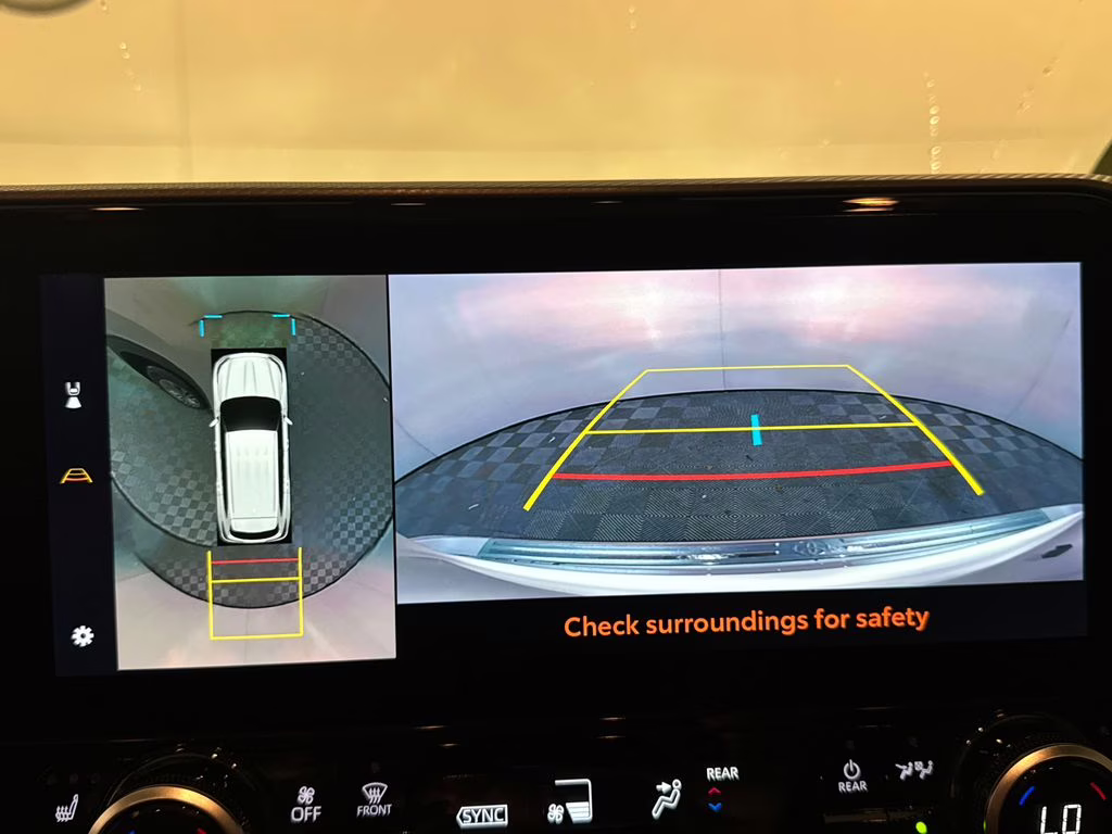 2023 Wind Chill Pearl Toyota Highlander Platinum FWD SUV