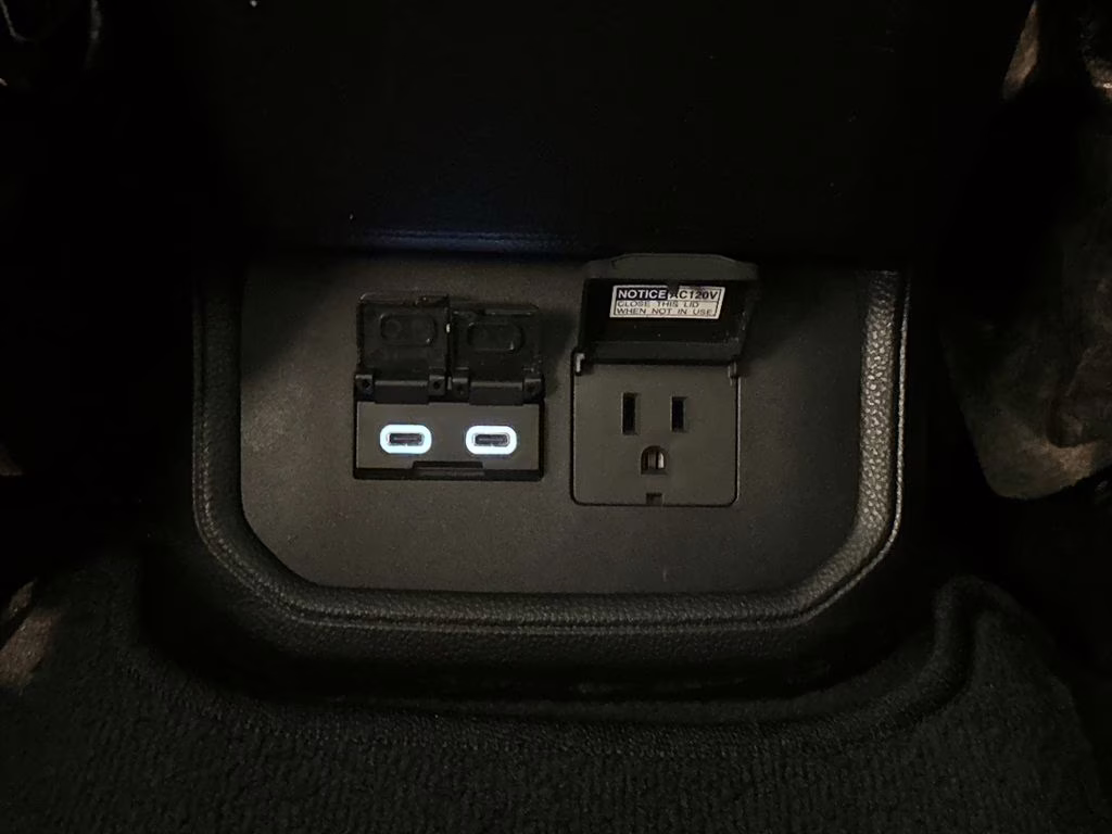 2023 Wind Chill Pearl Toyota Highlander Platinum FWD SUV