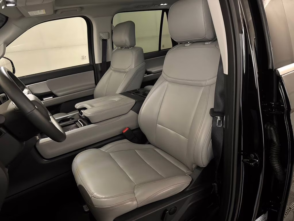 2025 Agate Black Metallic Ford Expedition Max Active RWD SUV