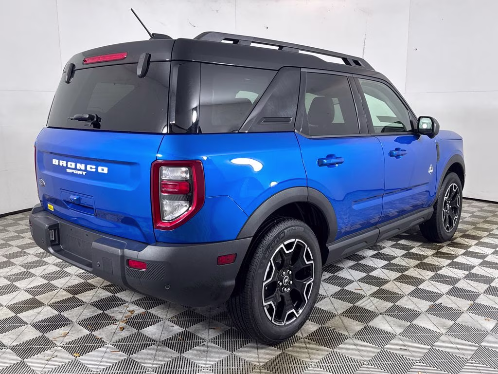 2025 Blue Metallic Ford Bronco Sport Outer Banks 4X4 SUV