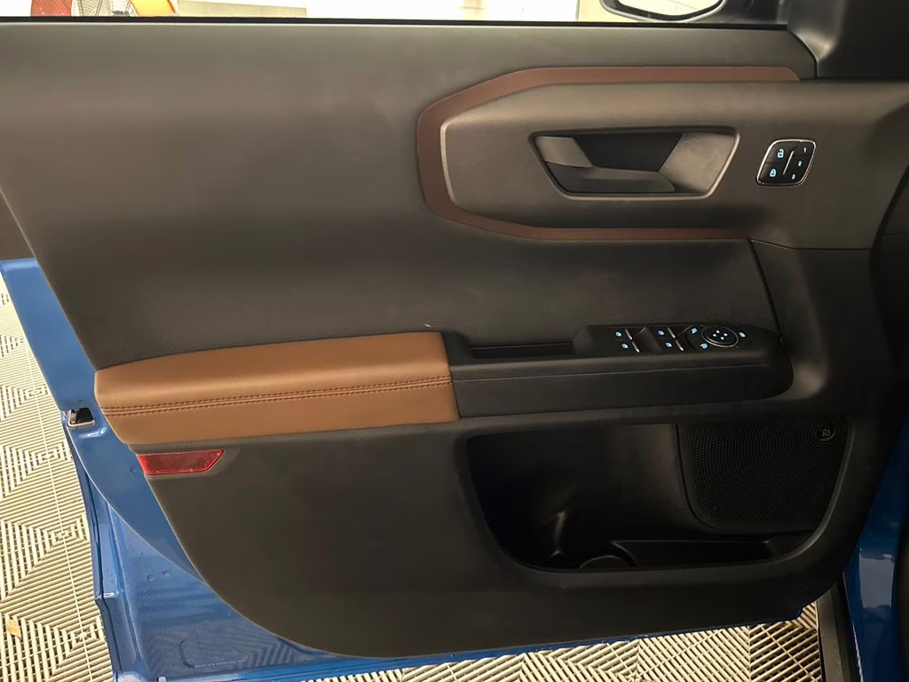 2025 Velocity Blue Metallic Ford Bronco Sport Outer Banks 4X4 SUV