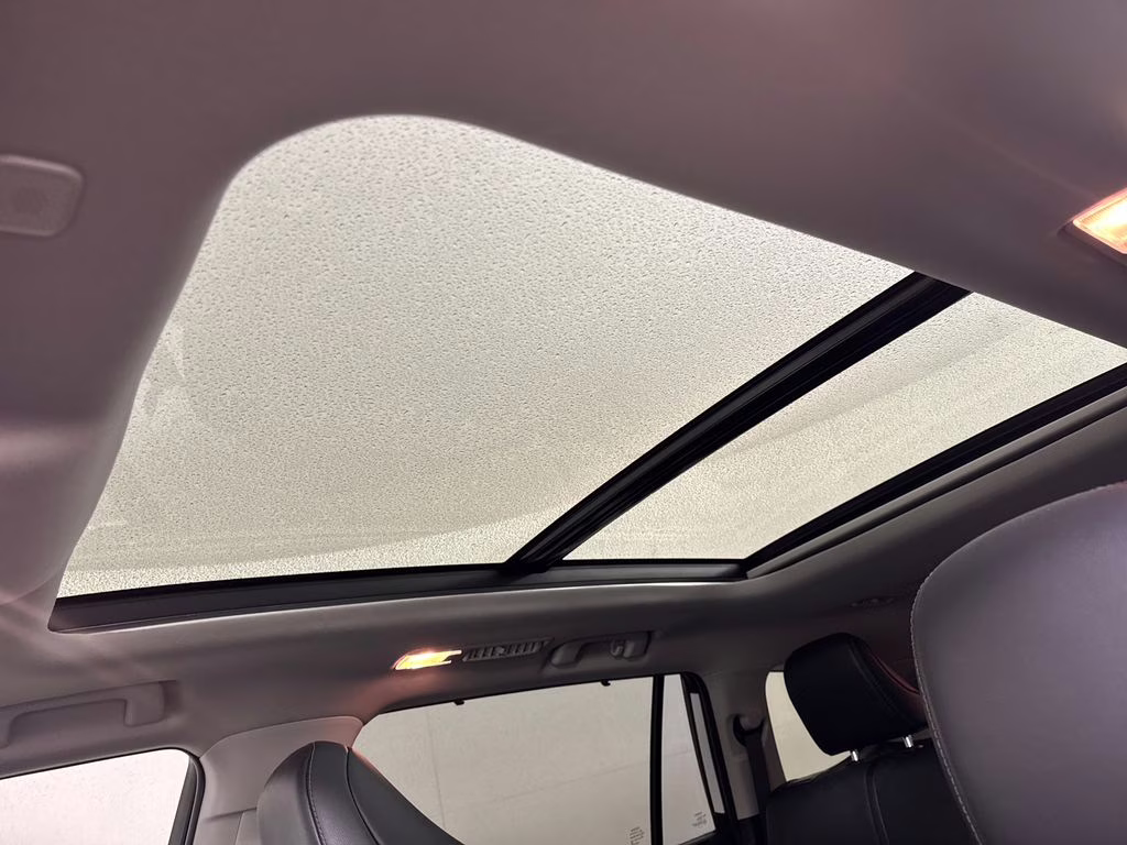 2023 Wind Chill Pearl Toyota Highlander Platinum FWD SUV