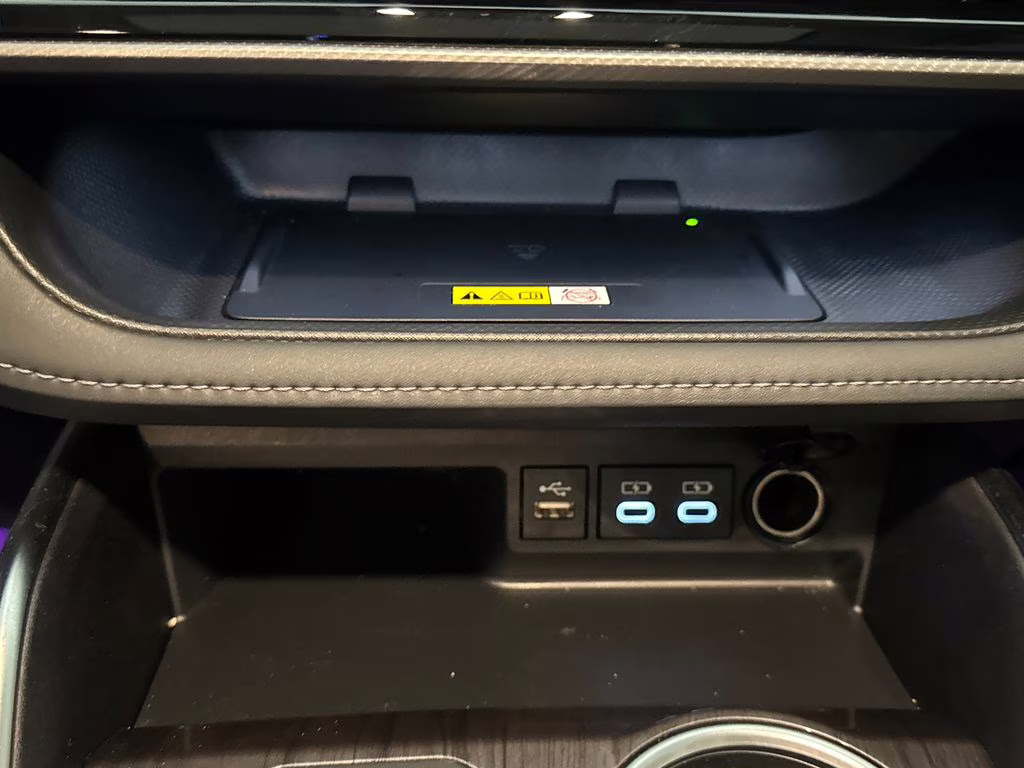 2023 Wind Chill Pearl Toyota Highlander Platinum FWD SUV