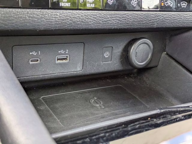 2024 Mercury Gray Metallic Mitsubishi Outlander SE AWD SUV