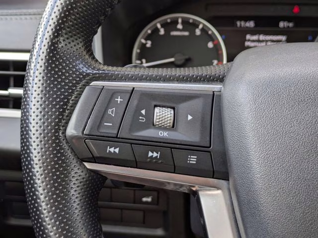 2024 Mercury Gray Metallic Mitsubishi Outlander SE AWD SUV