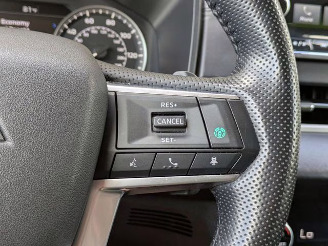 2024 Mercury Gray Metallic Mitsubishi Outlander SE AWD SUV