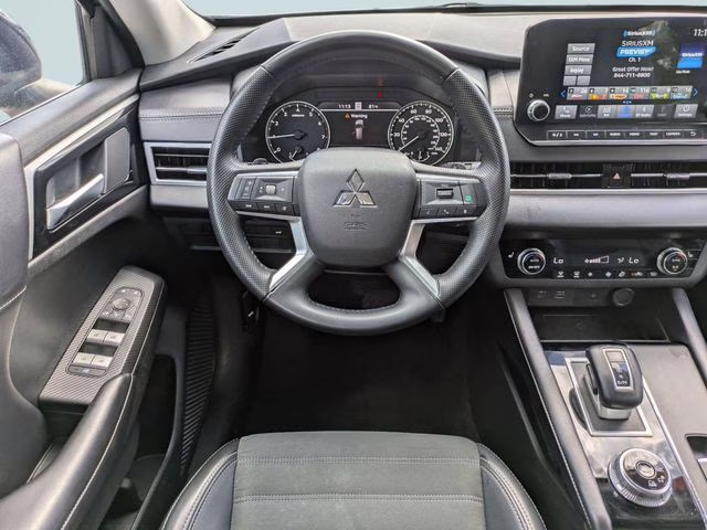 2024 Cosmic Blue Metallic Mitsubishi Outlander SE AWD SUV
