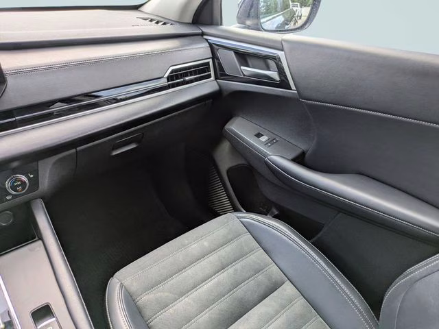 2024 Cosmic Blue Metallic Mitsubishi Outlander SE AWD SUV