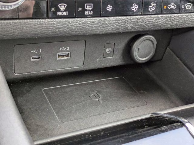 2024 Cosmic Blue Metallic Mitsubishi Outlander SE AWD SUV