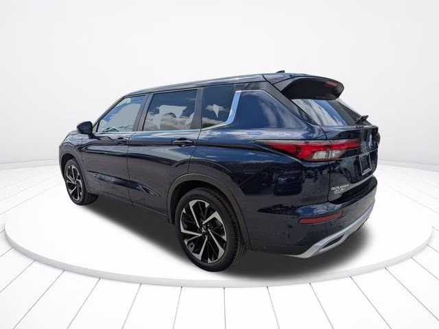 2024 Cosmic Blue Metallic Mitsubishi Outlander SE AWD SUV
