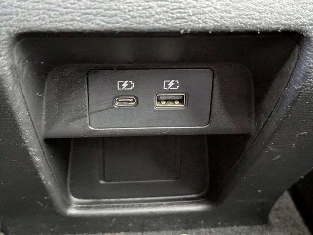 2024 Mercury Gray Metallic Mitsubishi Outlander SE AWD SUV