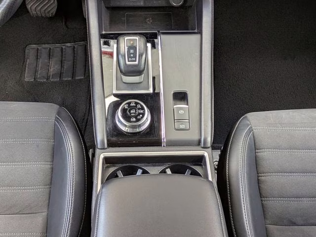 2024 Mercury Gray Metallic Mitsubishi Outlander SE AWD SUV