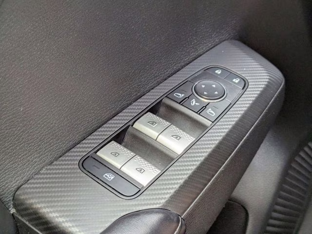 2024 Mercury Gray Metallic Mitsubishi Outlander SE AWD SUV
