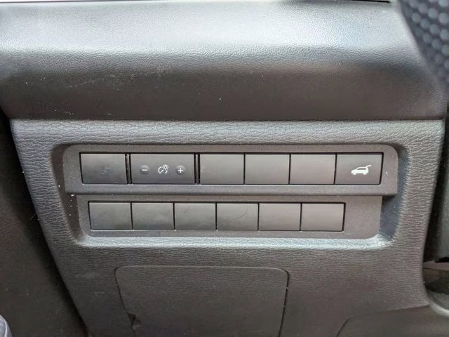 2024 Mercury Gray Metallic Mitsubishi Outlander SE AWD SUV
