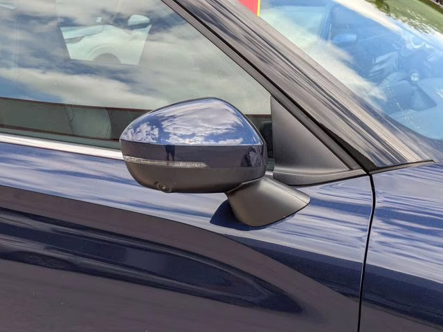 2024 Cosmic Blue Metallic Mitsubishi Outlander SE AWD SUV