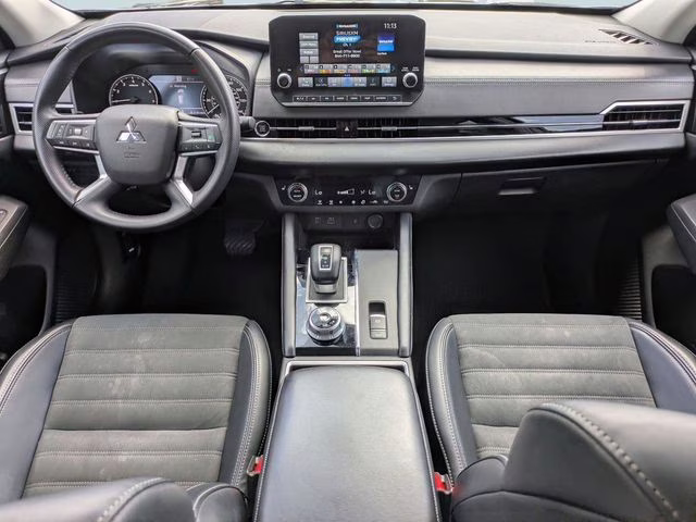 2024 Cosmic Blue Metallic Mitsubishi Outlander SE AWD SUV