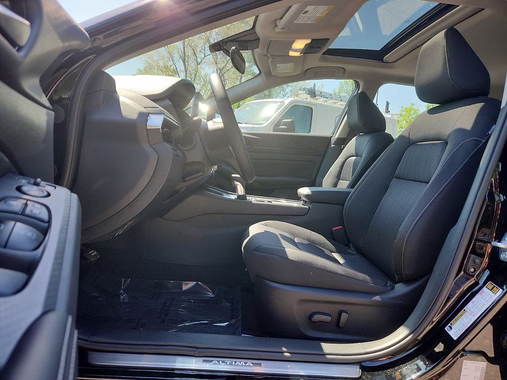 2026 Super Black Clearcoat Nissan Altima 2.5 SV FWD Sedan