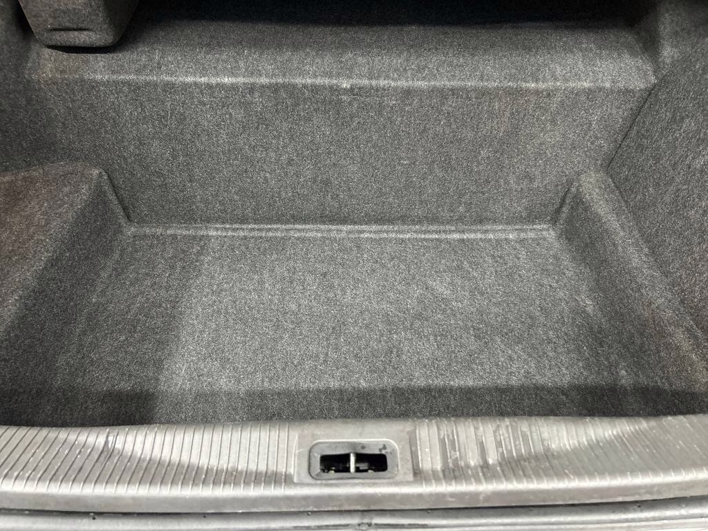 2004 Cashmere Clearcoat Tri-Coat Lincoln Town Car Ultimate RWD Sedan