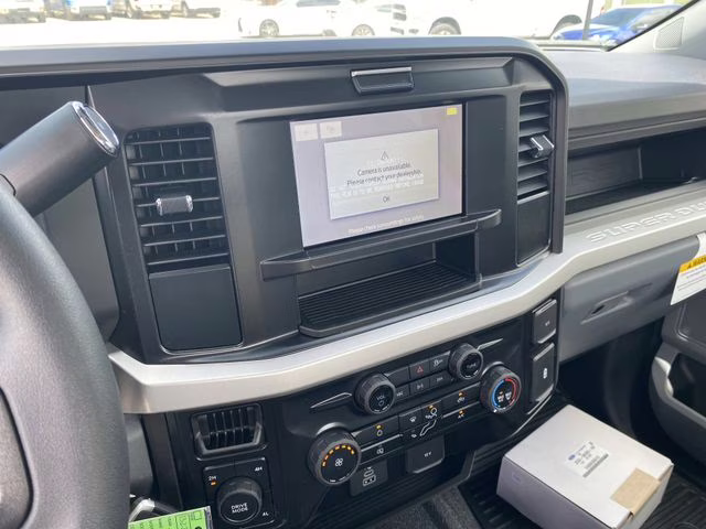 2026 Oxford White Ford Super Duty F-350 DRW XL 4X4 Chassis