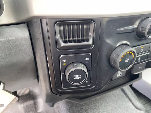 2026 Oxford White Ford Super Duty F-350 DRW XL 4X4 Chassis