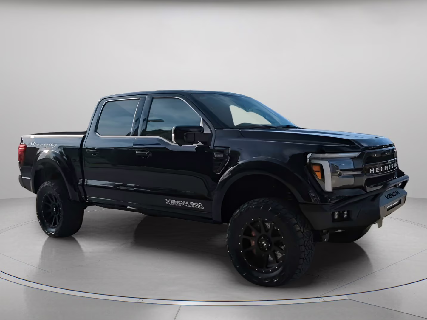 2026 Agate Black Metallic Ford F-150 LARIAT Crew Cab Pickup 4X4 Truck