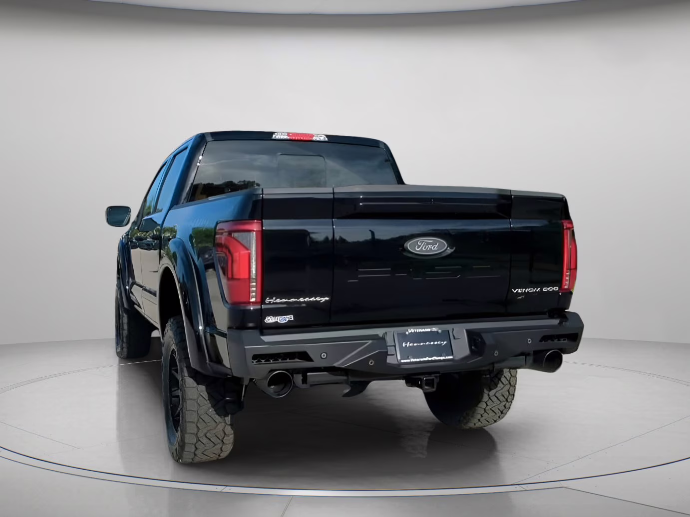 2026 Agate Black Metallic Ford F-150 LARIAT Crew Cab Pickup 4X4 Truck