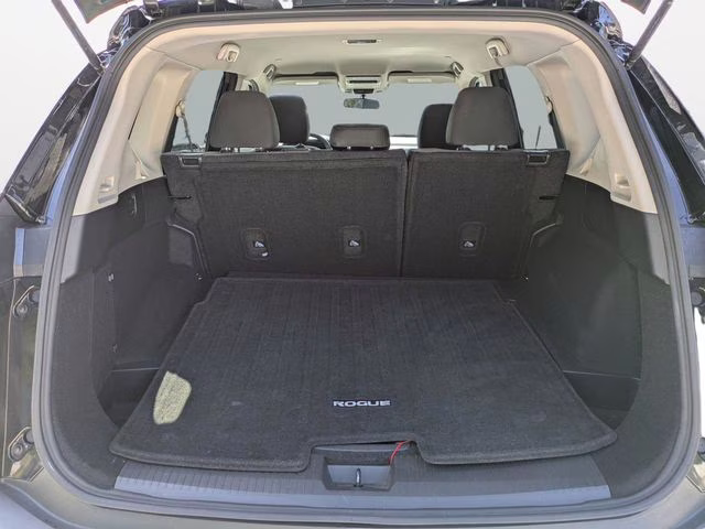 2022 Super Black Nissan Rogue SV FWD SUV