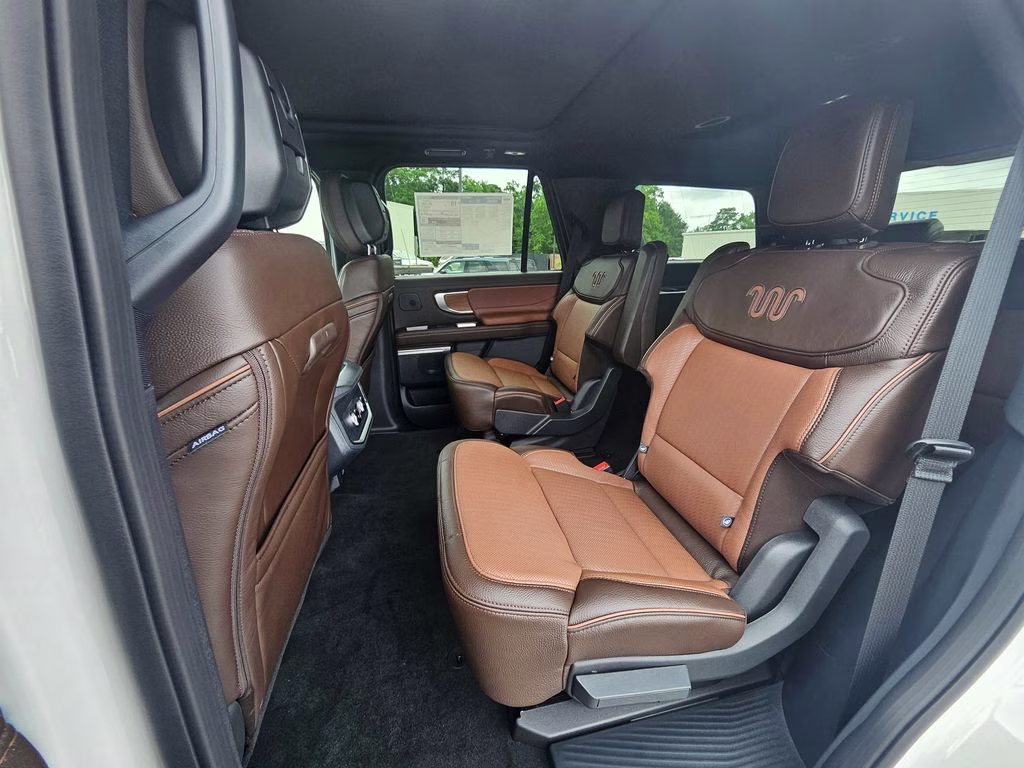 2026 Star White Metallic Tri-Coat Ford Expedition King Ranch 4X4 SUV