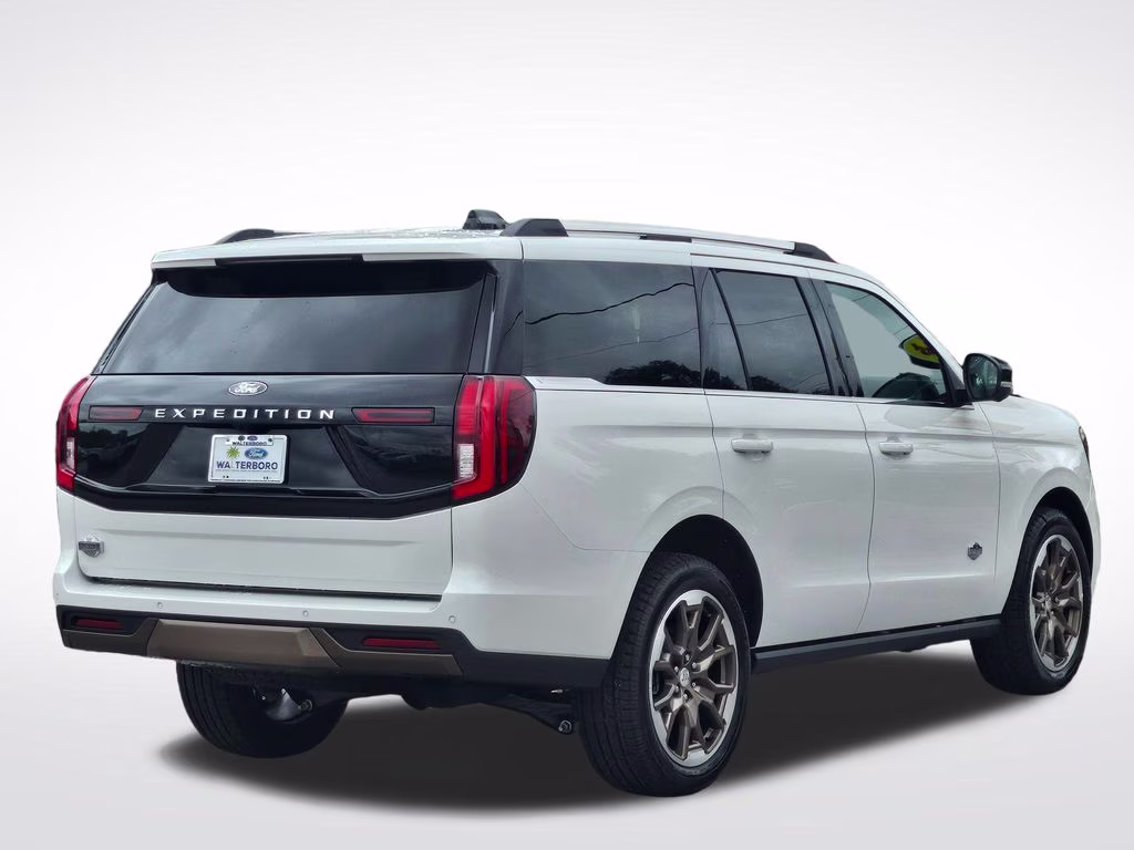 2026 Star White Metallic Tri-Coat Ford Expedition King Ranch 4X4 SUV