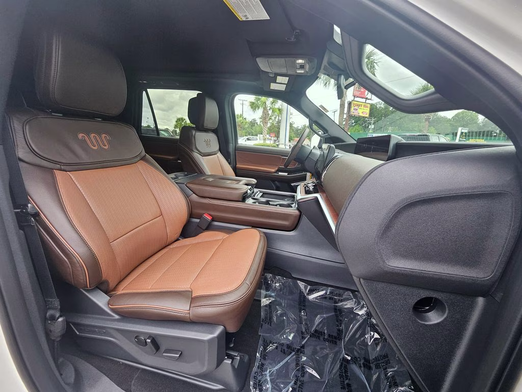 2026 Star White Metallic Tri-Coat Ford Expedition King Ranch 4X4 SUV