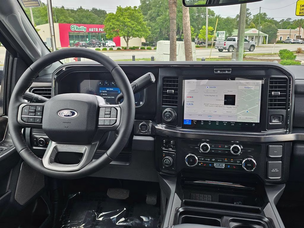 2026 Avalanche Ford Super Duty F-350 SRW Lariat 4X4 Truck