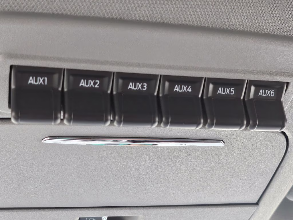 2026 Avalanche Ford Super Duty F-350 SRW Lariat 4X4 Truck