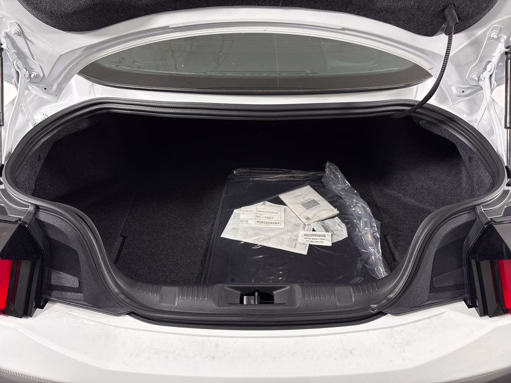 2026 Oxford White Ford Mustang GT RWD Coupe