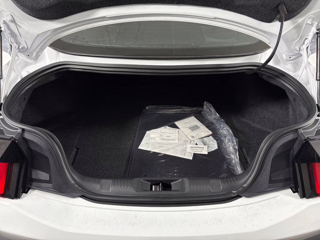 2026 Oxford White Ford Mustang GT RWD Coupe