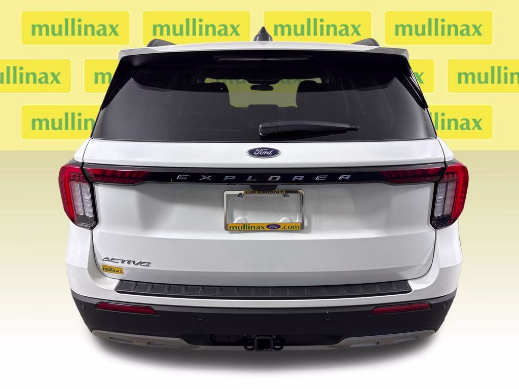 2026 Star White Metallic Tri-Coat Ford Explorer Active RWD SUV