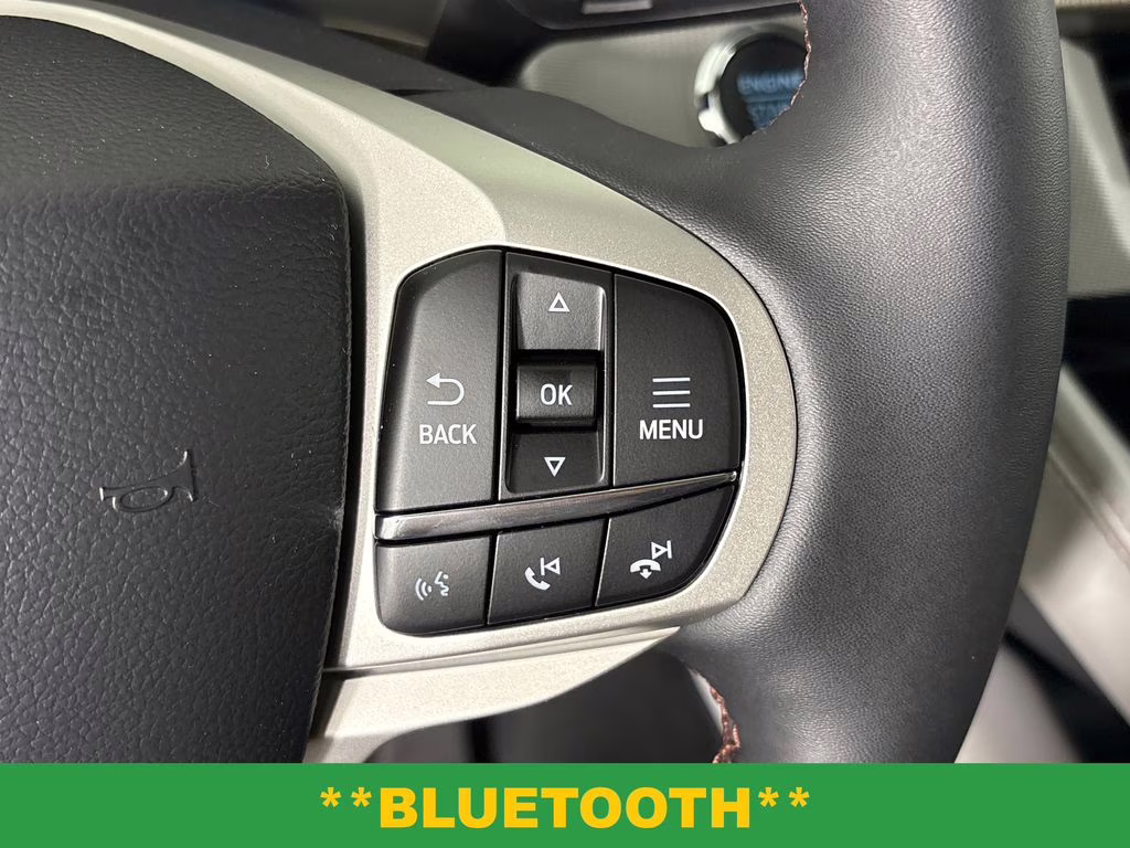 2026 Star White Metallic Tri-Coat Ford Explorer Active RWD SUV