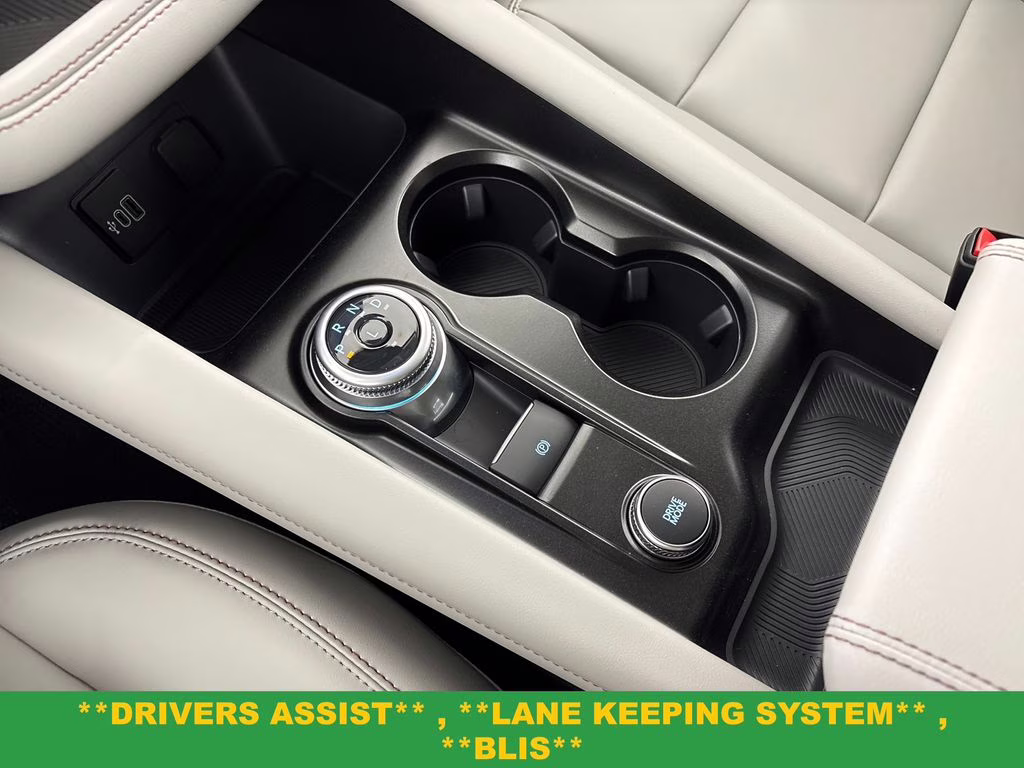 2026 Star White Metallic Tri-Coat Ford Explorer Active RWD SUV