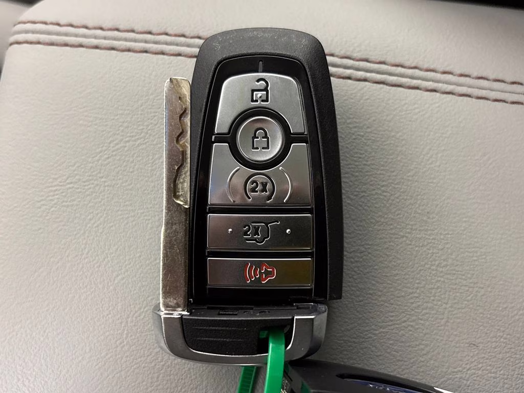 2026 Star White Metallic Tri-Coat Ford Explorer Active RWD SUV