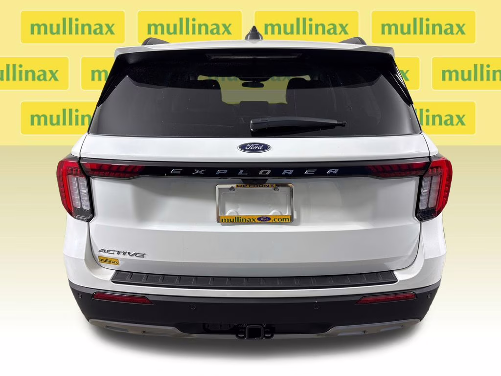 2026 Star White Metallic Tri-Coat Ford Explorer Active RWD SUV