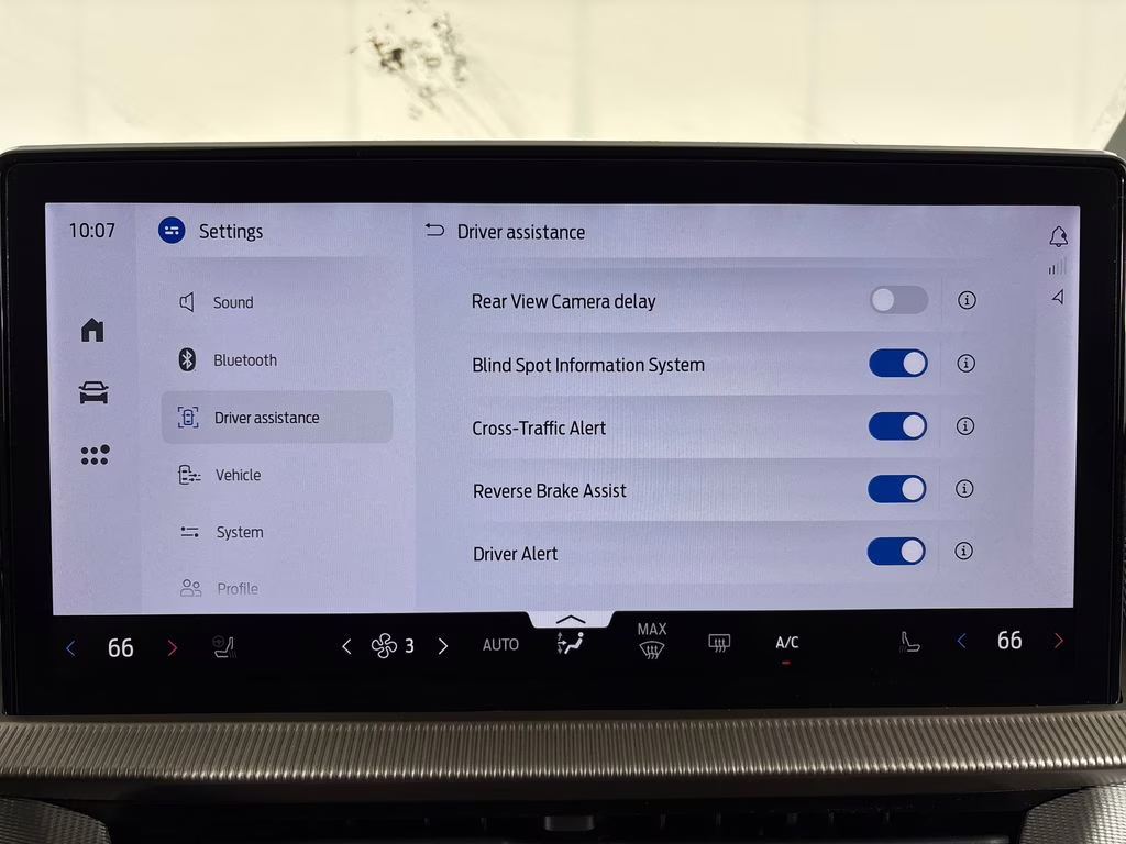 2026 Star White Metallic Tri-Coat Ford Explorer Active RWD SUV