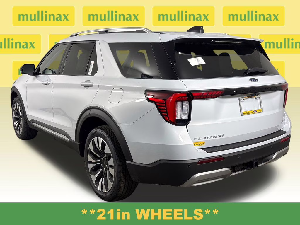 2026 White Ford Explorer Platinum 4X4 SUV