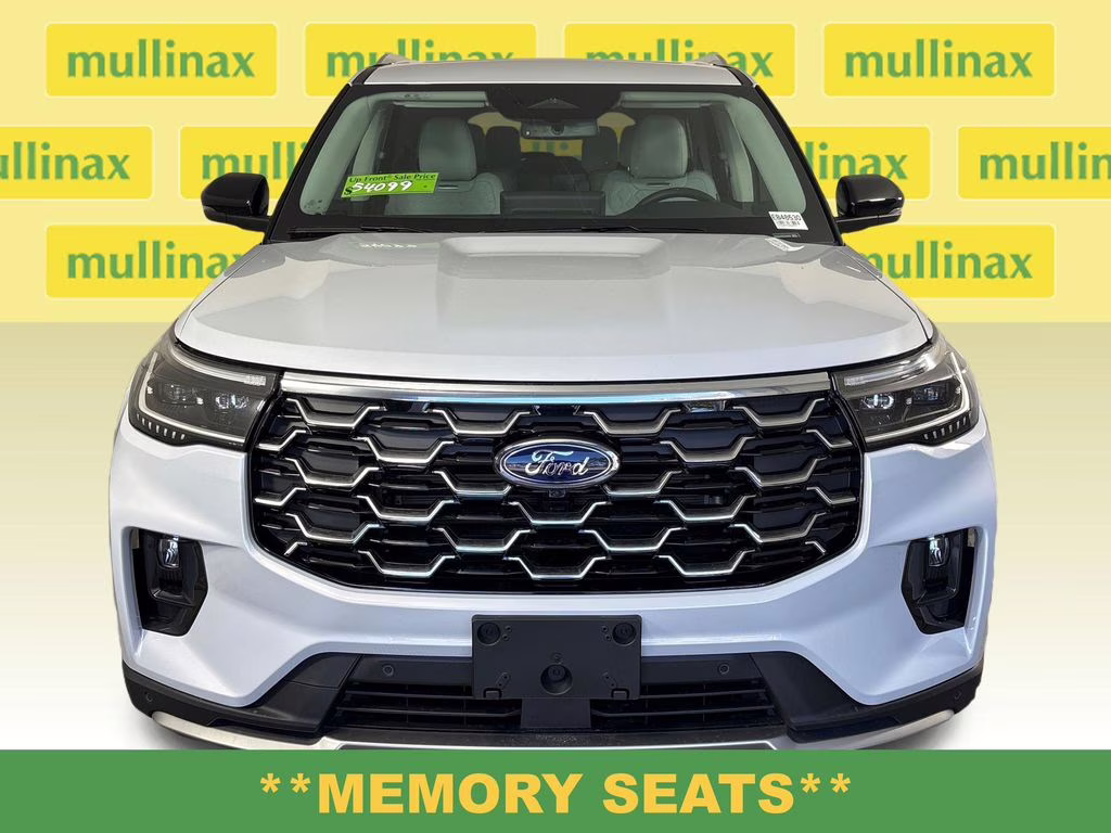 2026 White Ford Explorer Platinum 4X4 SUV