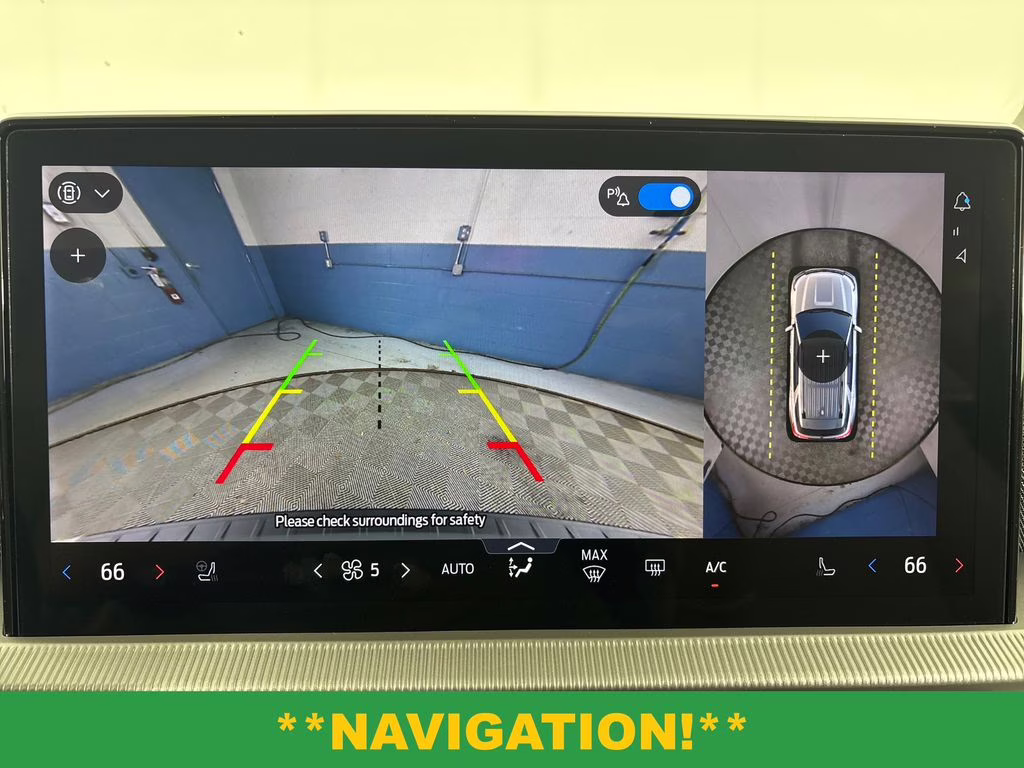 2026 White Ford Explorer Platinum 4X4 SUV